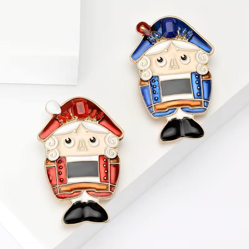 KINGSLAND NEEDLE MINDER ~ Soldier Nutcracker Needle Minder, Needle Dock, Enamel, Neodymium Magnet, Christmas, Needle Garage, Needleminder