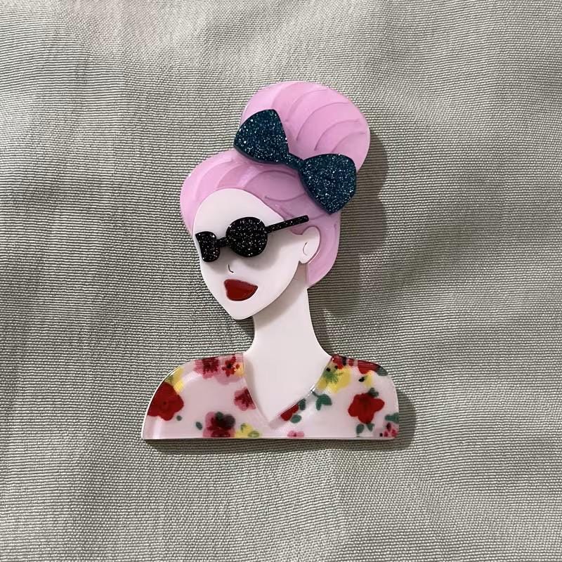 KINGSLAND NEEDLE MINDER ~ Fashionista Girl Acrylic Needle Minder, Needle Dock, Multi-Dimensional, Magnet, Needleminder