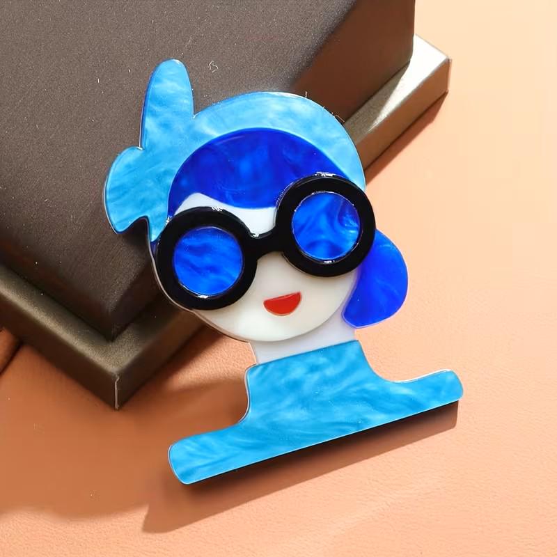 KINGSLAND NEEDLE MINDER ~ Fashionista Girl Acrylic Needle Minder, Needle Dock, Multi-Dimensional, Magnet, Needleminder