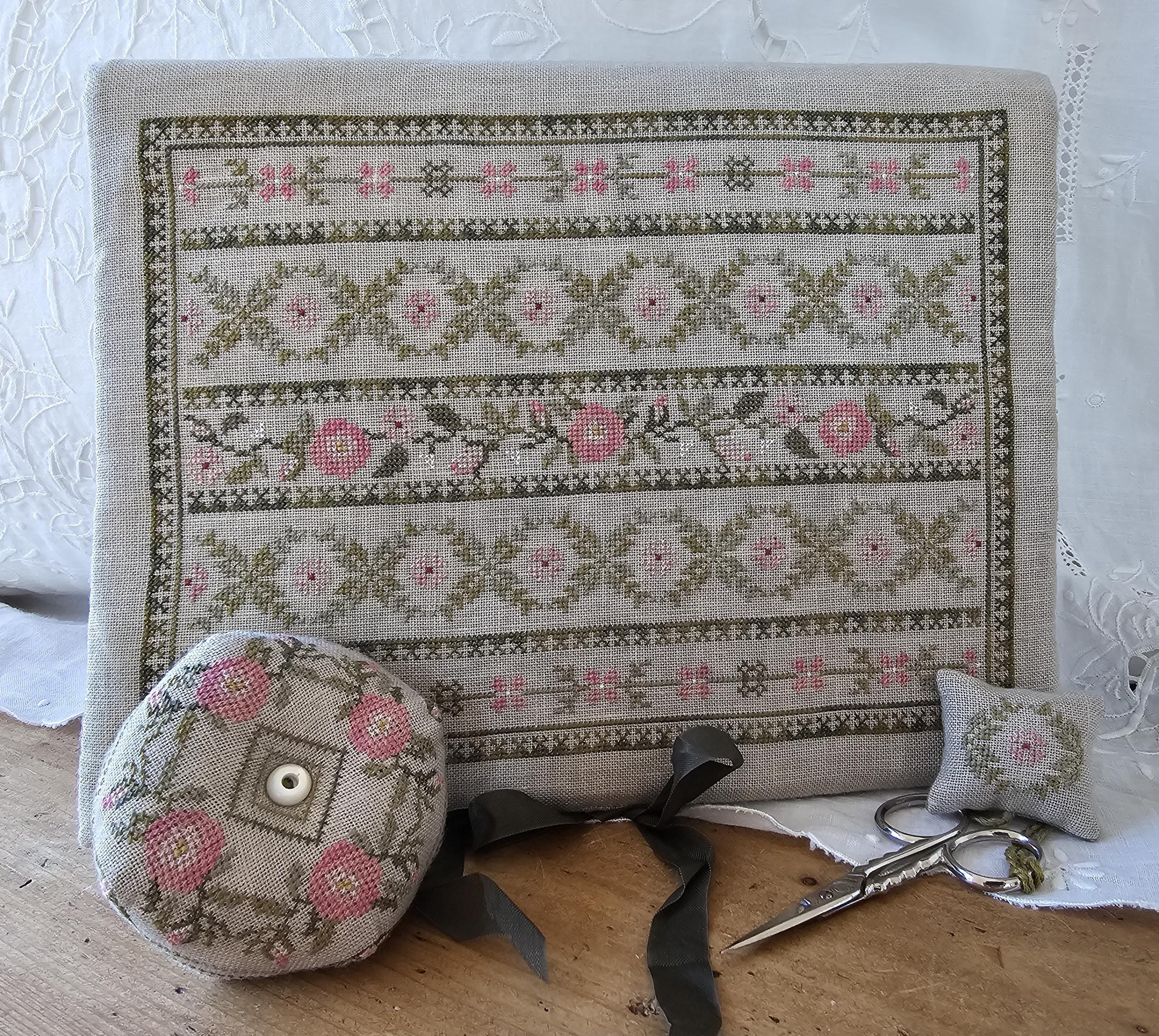 SAMPLERS NOT FORGOTTEN "Peony Pocket & Accessories" Counted Cross Stitch Pattern, Chart, Nashville Needlework Market 2026, Pattern Only