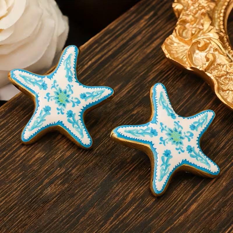 KINGSLAND NEEDLE MINDER ~ Star Starfish Needle Minder, Needle Dock, Enamel, Magnet Needle Garage, Needleminder