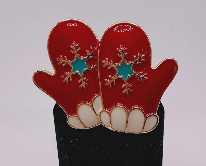 KINGSLAND NEEDLE MINDER ~ Red Mittens Needle Minder, Needle Dock, Enamel Magnet Needle Garage, Needleminder