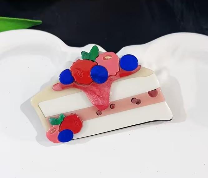 Cake Needle Minder, Acrylic Stitching Accessory, Magnetic Needle Holder