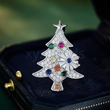 KINGSLAND NEEDLE MINDER ~ Christmas Tree Needle Minder, Needle Dock, Cubic Zirconia, Enamel, Magnet, Needle Garage, Needleminder