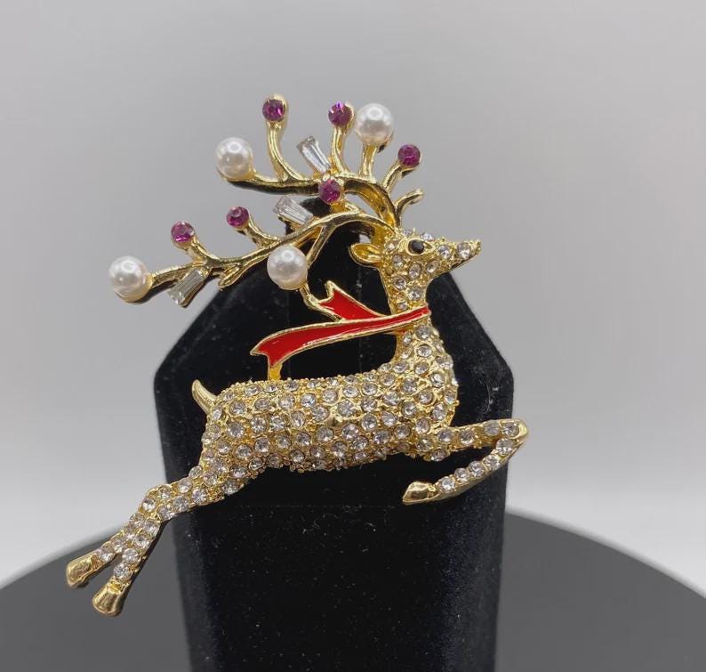 KINGSLAND NEEDLE MINDER ~ Christmas Reindeer Needle Minder, Needle Dock, Needle Nanny, Canvas Magnet, Needle Garage, Needleminder