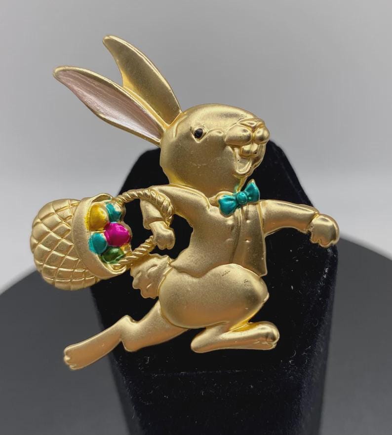 KINGSLAND NEEDLE MINDER ~ Gold Easter Rabbit Needle Minder, Gold Tone, Enamel, Needle Dock, Magnet, Needle Garage, Needleminder