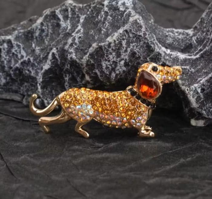 Dachshund Dog Needle Minder, Crystal Embellished Stitching Accessory, Magnetic Needle Holder