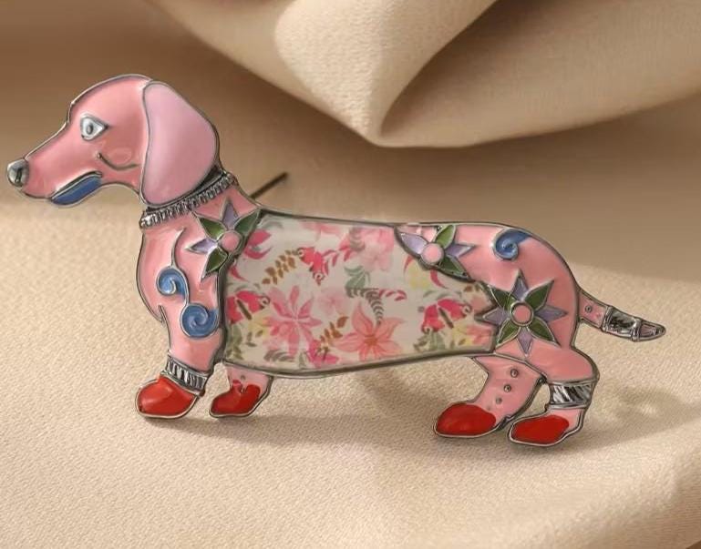 Pink Dachshund Dog Needle Minder, Enamel Stitching Accessory, Magnetic Needle Holder