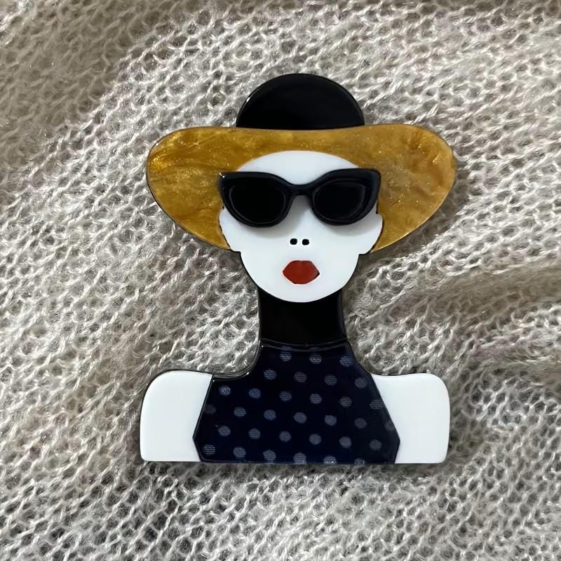 Fashionista Needle Minder, Acrylic Stitching Accessory, Magnetic Needle Holder